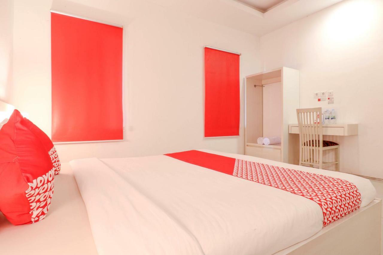 Oyo 1489 Simona Hotel Kerobokan Dış mekan fotoğraf