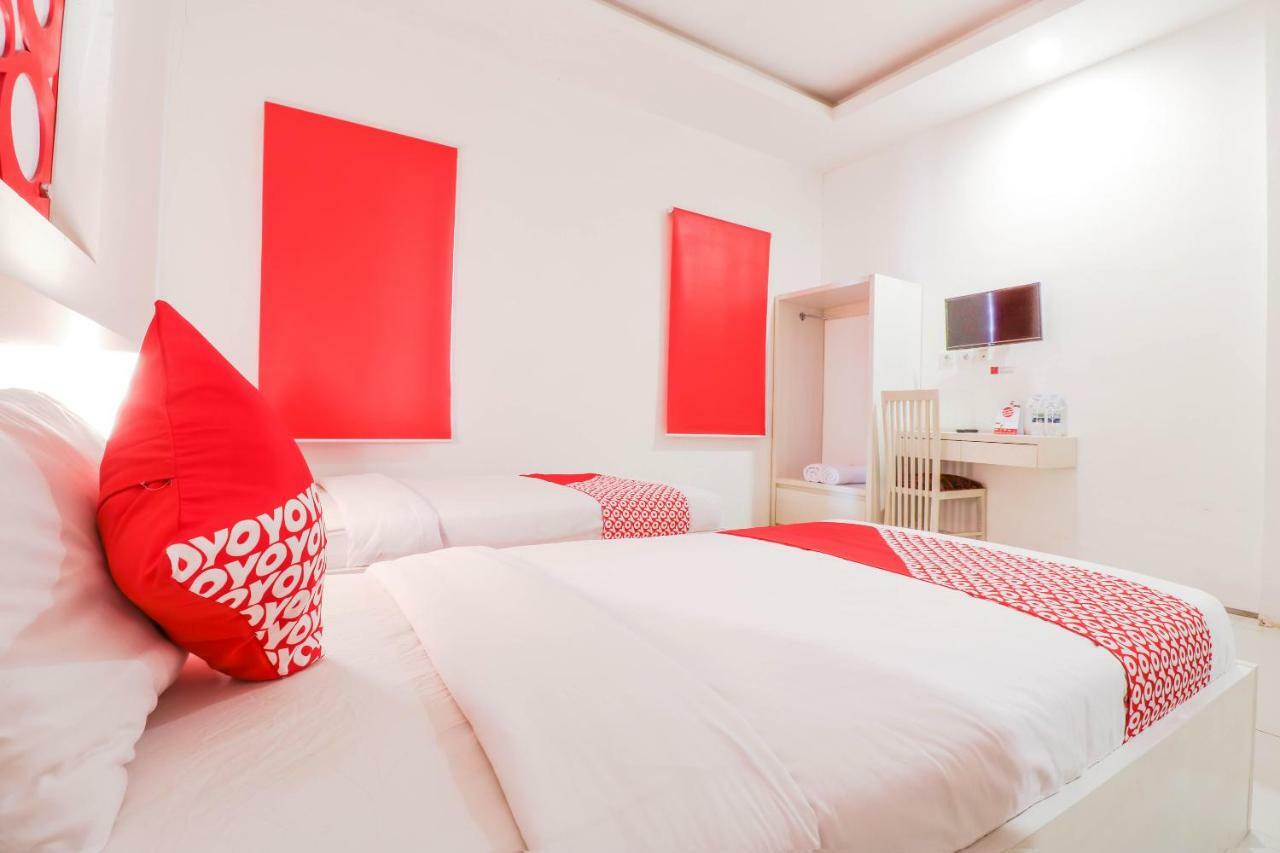Oyo 1489 Simona Hotel Kerobokan Dış mekan fotoğraf